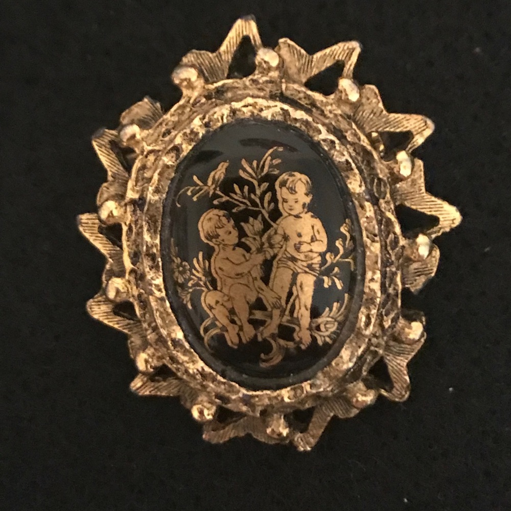 Vintage Antique Cameo Pin